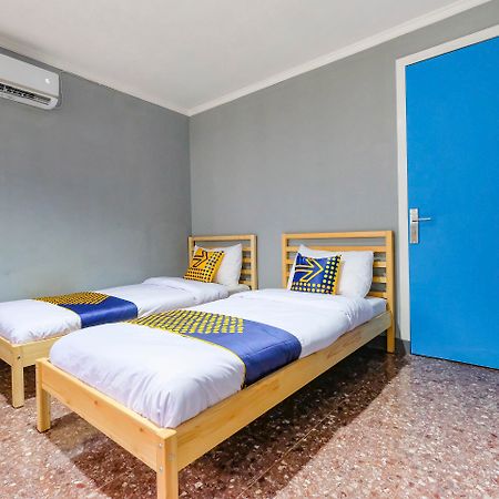 Spot On 2281 Omajo Hotel Semarang Exterior foto